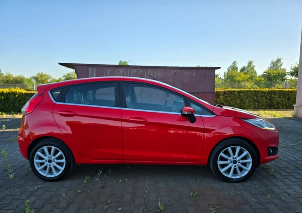 Ford Fiesta cena 33800 przebieg: 169000, rok produkcji 2015 z Radom małe 562